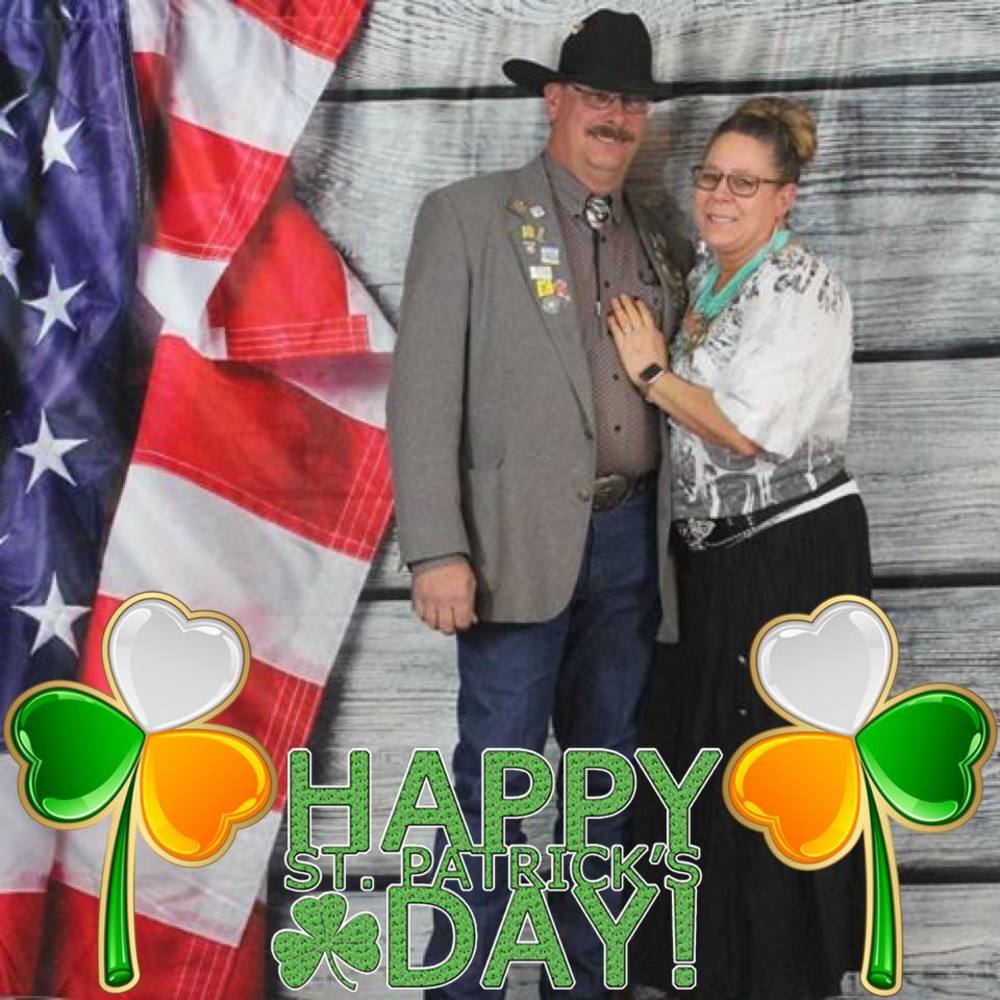 Meet your Posher, Dina